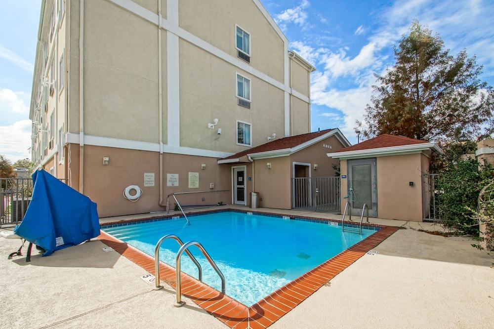 Days Inn By Wyndham Baton Rouge I-10 Exteriér fotografie